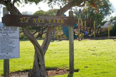 7th avenue park sign